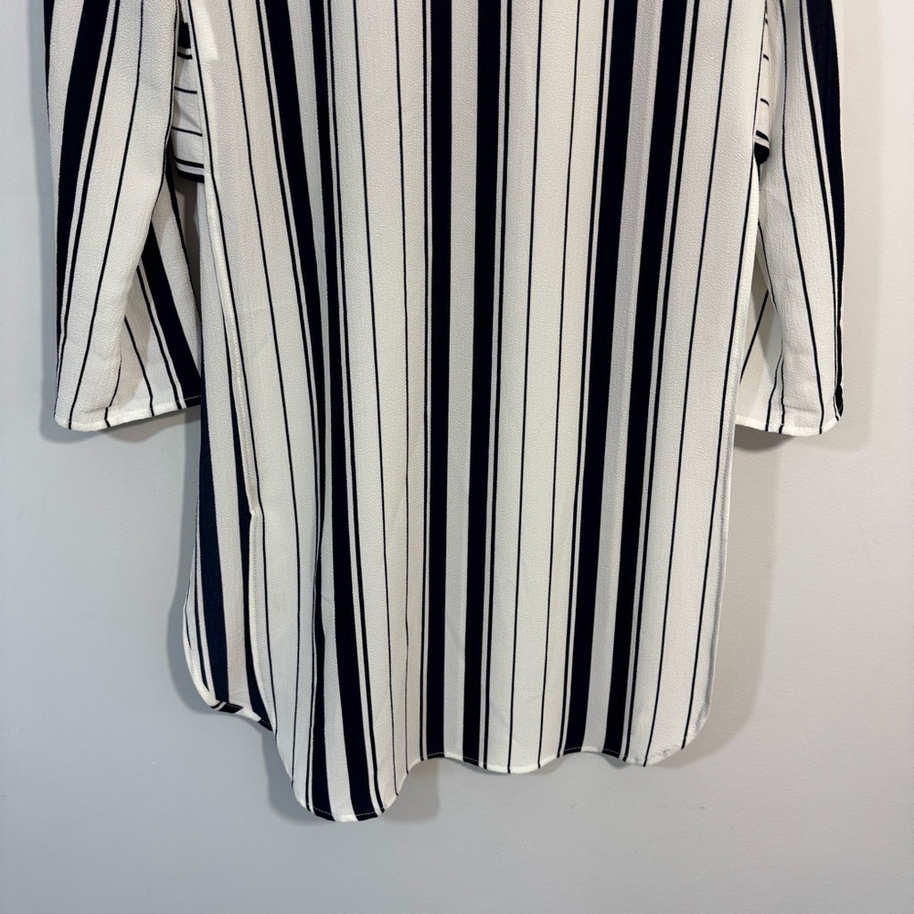 Frank Lyman Longline Striped Blouse Sz 6 White Blue Side Slit Shirt Office EUC - Picture 10 of 10